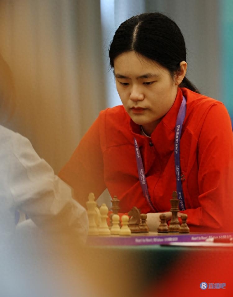 “00后”小将朱锦尔获国际象棋女子个人赛冠军